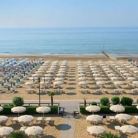 Palma Carraro Immobiliare - Family Лидо-ди-Езоло